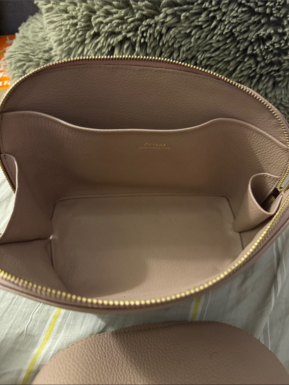 Cuyana Travel Case Set in Blush - Picture 4 of 6